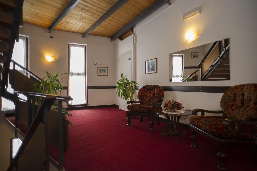 Hotel Ines
